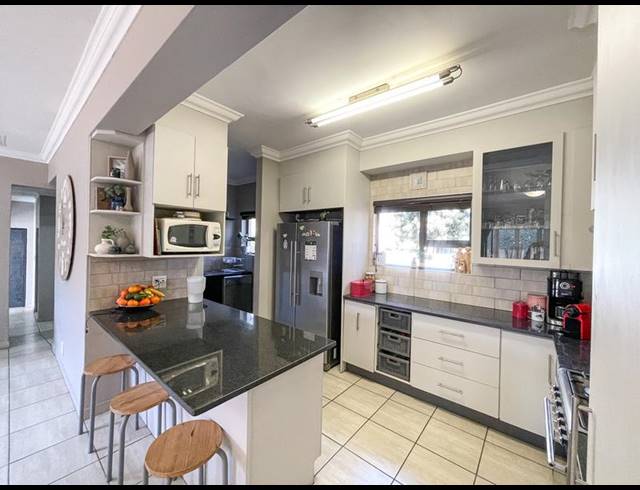 3 BEDROOM PROPERTY TO RENT IN MIDLANDS ESTATE